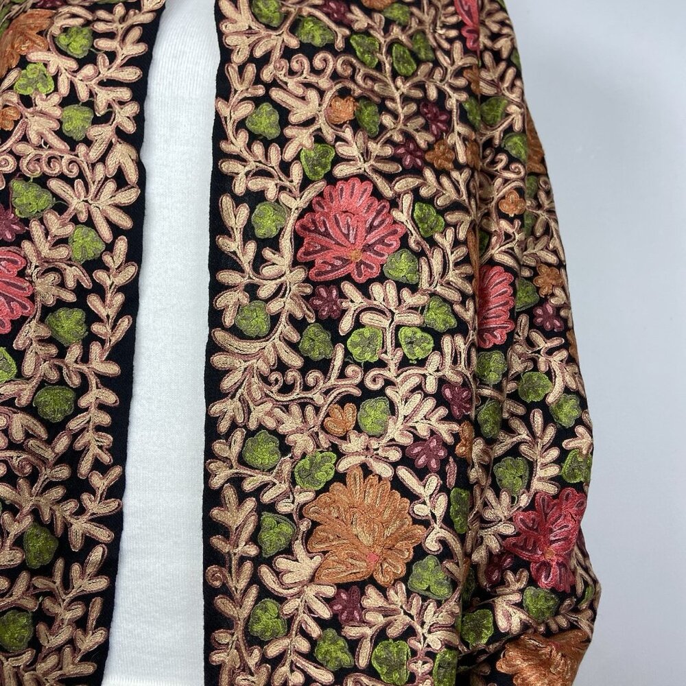 NWT Kitty Shawls 78 x 28 Heavily Embroidered Wool Scarf Fringe Crewel Vtg Look - Picture 4 of 9